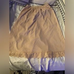 Olga vintage slip
